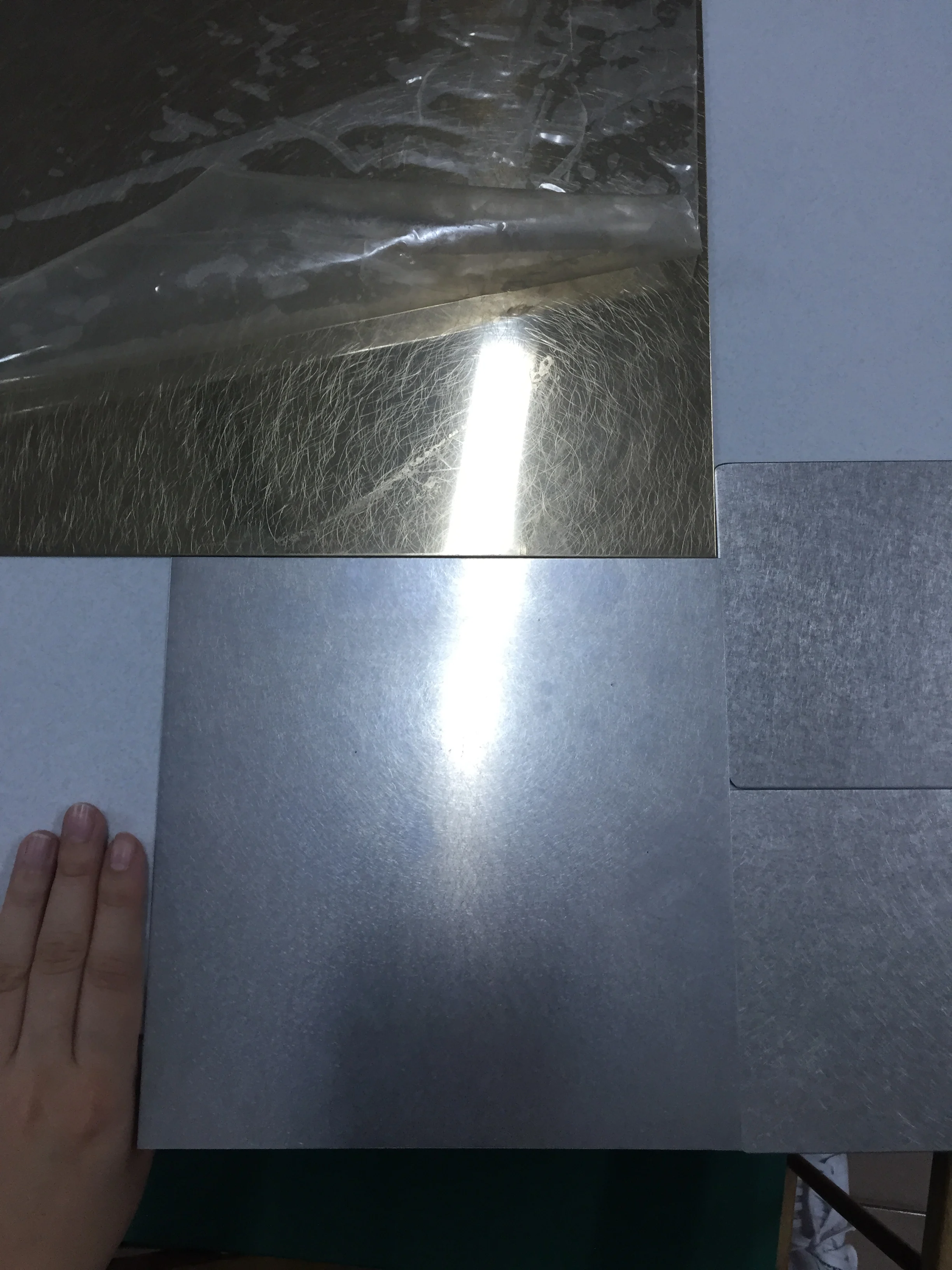 
Vibration Surface Polishing Machine for Metal Aluminum Titanium Alloy Stainless Steel Sheet & Coil 