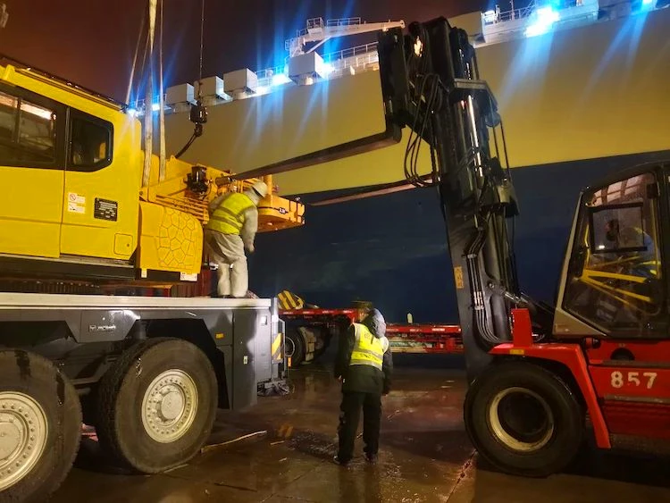 XCMG Official 40t 35m 4-Section Telescopic Boom Crane XCA40_E All Terrain Crane for the European