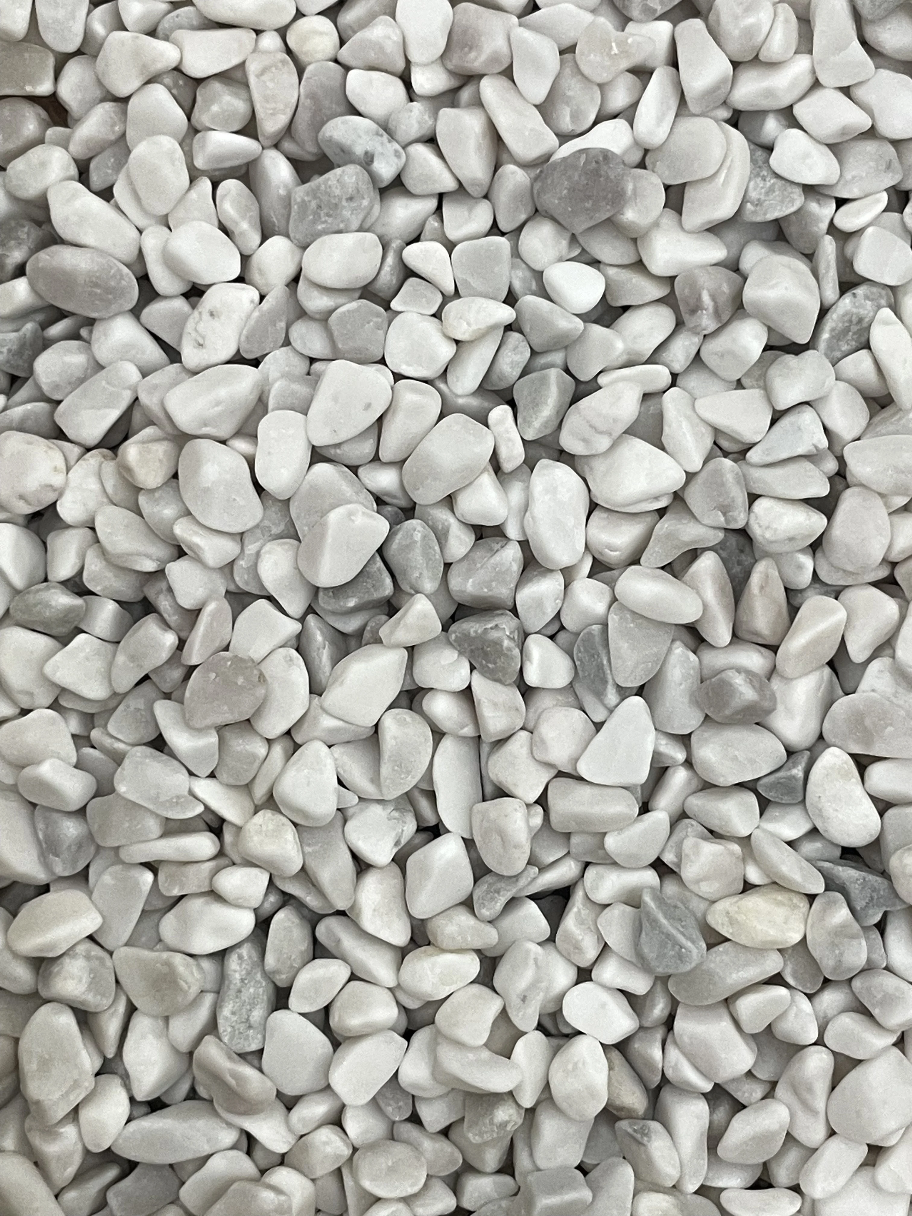 High Quality Snow White Landscape Pebble Stone Natural Stone Cobbles & Pebbles from Vietnam