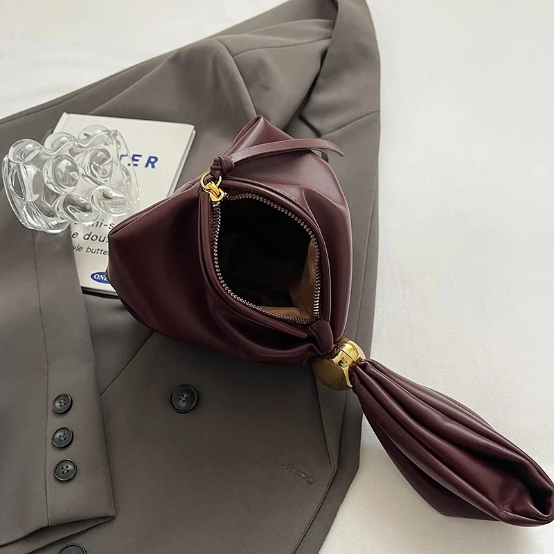 Solid Color Ruched Ladies Hand Bags Clutch Purses PU Fabric Pleated Cloud Shape Handbags for Women Luxury 2024
