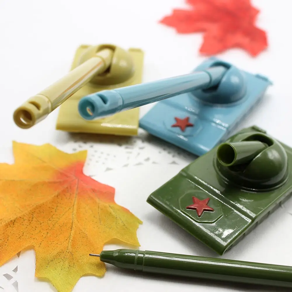 China factory production novelty stationery cartoon tank design pens personalized school studnts use 0.5 mm black gel pen