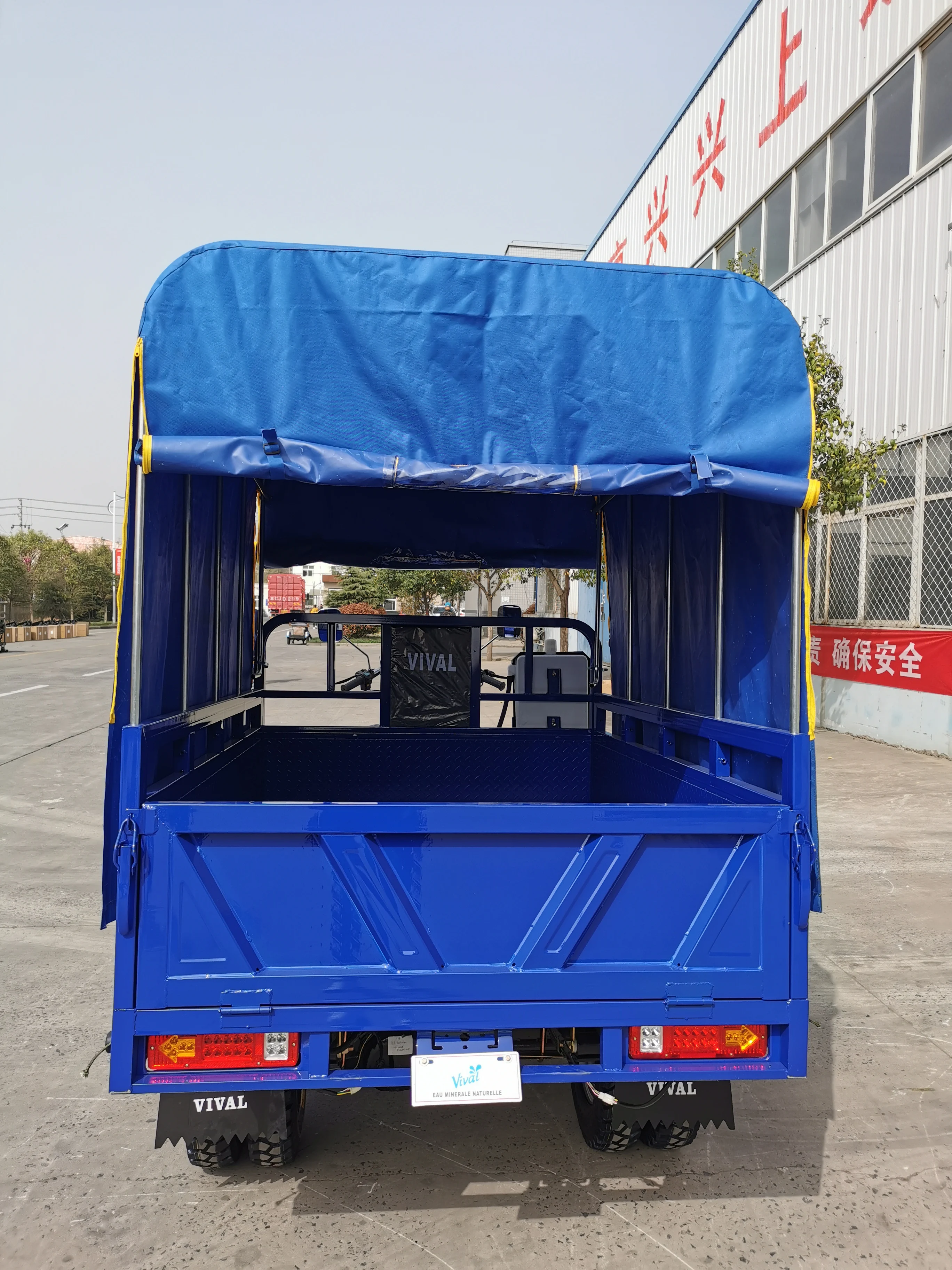 China ZHUFENG manufacture high quality three wheel five wheel roof tent gasoline motorcycles cargo motorized tricycle for sale