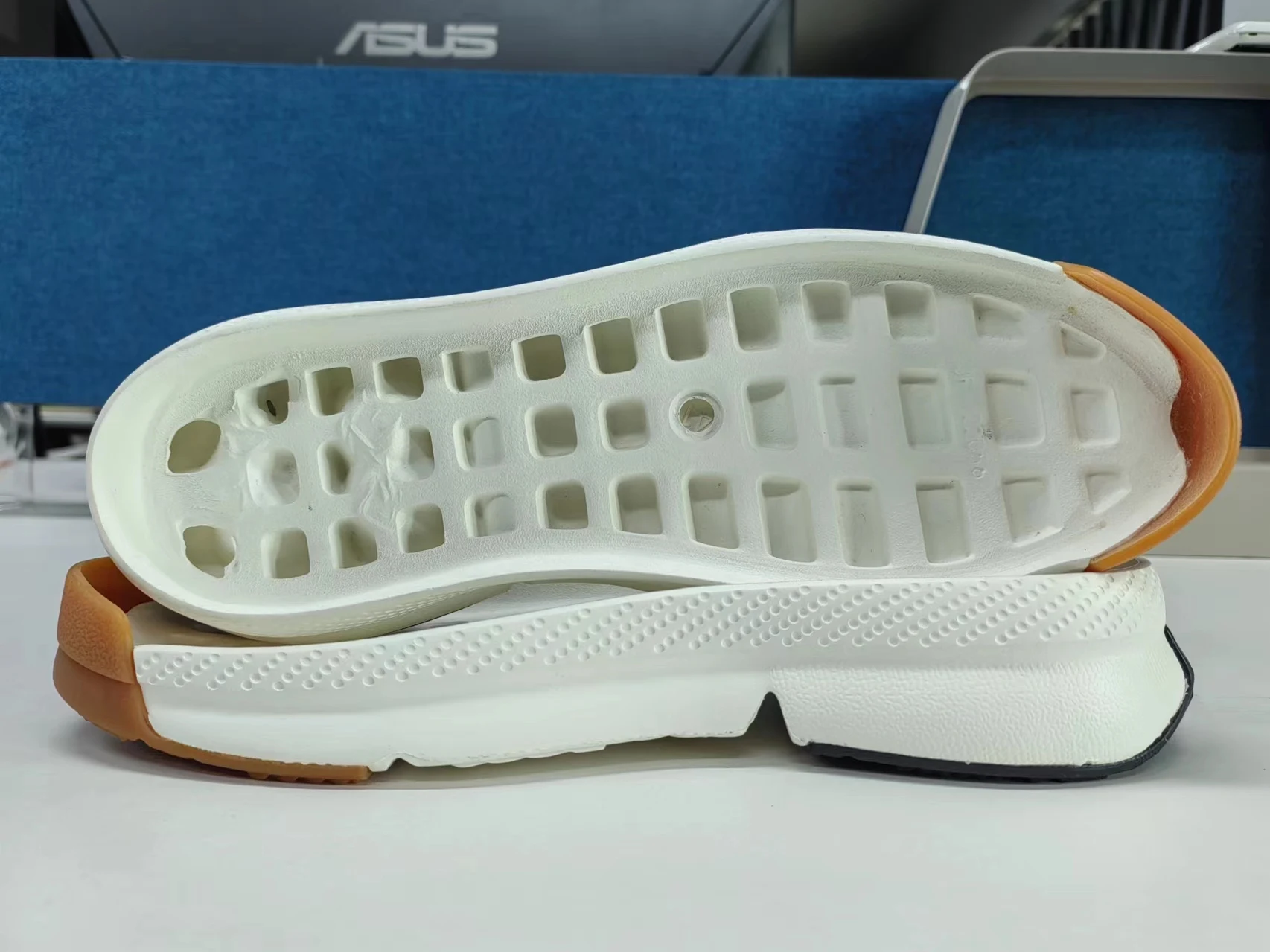 New Fashion Sport Rubber Soles Sneaker Outsole Customized Color&Logo EVA TPR Outsole Sports Shoe Soles