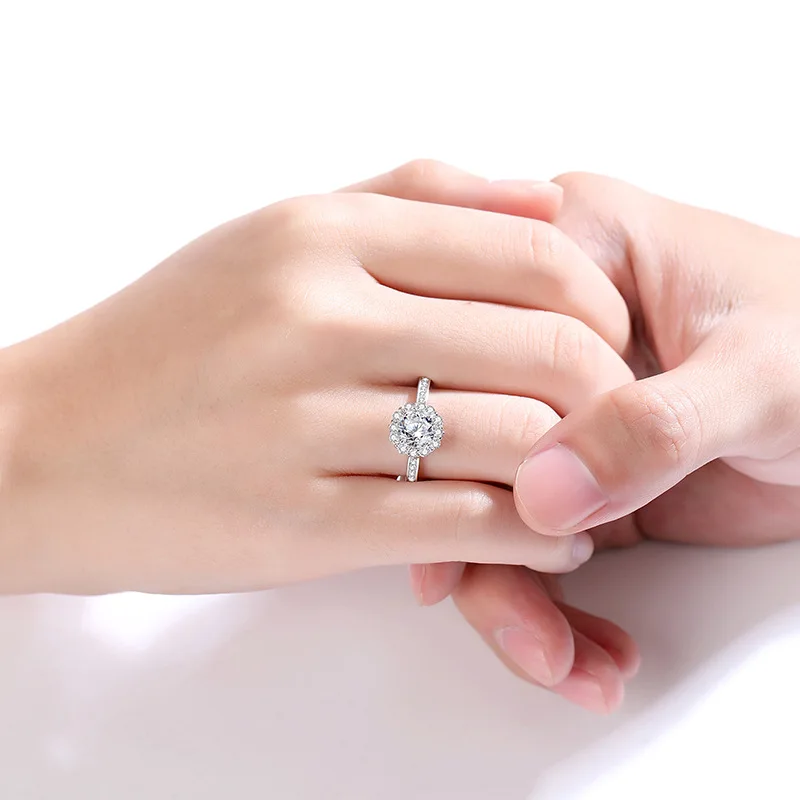 D Color VVS1 Clarity Brilliant Round Cut Solitaire Diamond Moissanite Ring Solid S925 Sterling Silver Moissanite Engagement Ring