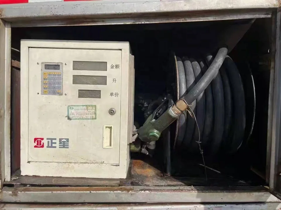 12 Ton Used Oil Tank Truck Dongfeng Brand 4x2 Oil Tanker Diesel Oil Transporter Capacity Fuel Tank Tanker