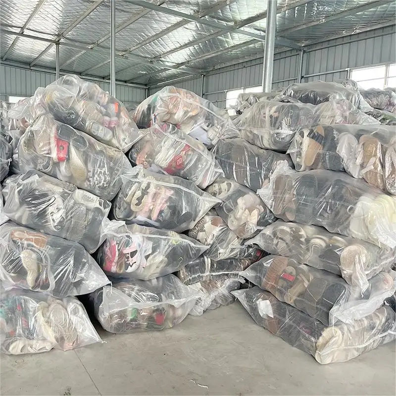 korean style summer first class grade a ladies heels sandal rubber bottom flat heel shoes used bale mixed