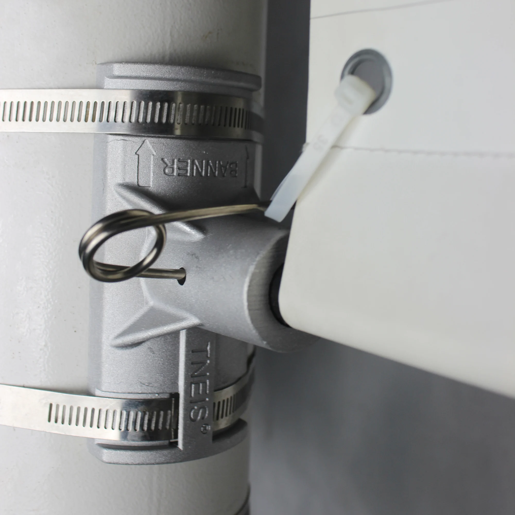 Light Pole Flex Banner Media Image Mounting Hardware