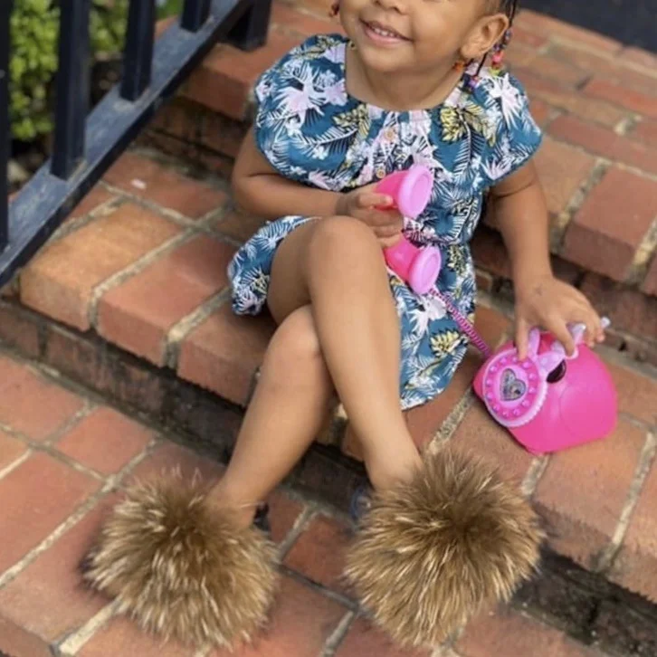 
Real Fox fur Slippers Kids Fur Child girls Home Slides Girl Flop Flips Raccoon Fluffy Cute Flats Beach Summer Children slides 