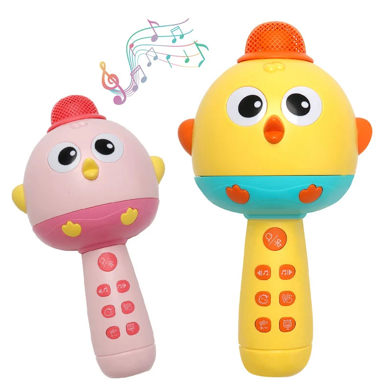 Караоке-машина с микрофоном