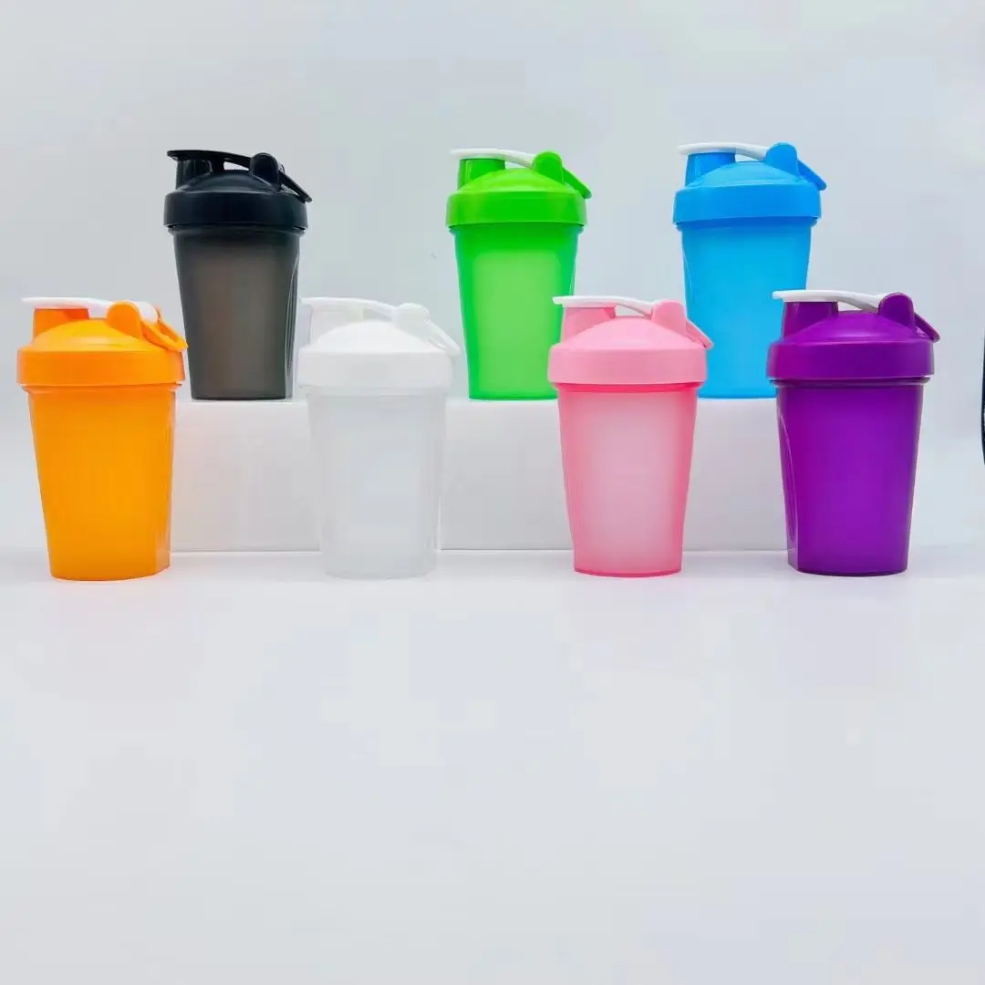 Wholesale Custom Logo 600ml Plastic Shaker Water Gym Bottles Bpa Free Sports Water Bottle Gym Fitness Protein Shaker Bottle