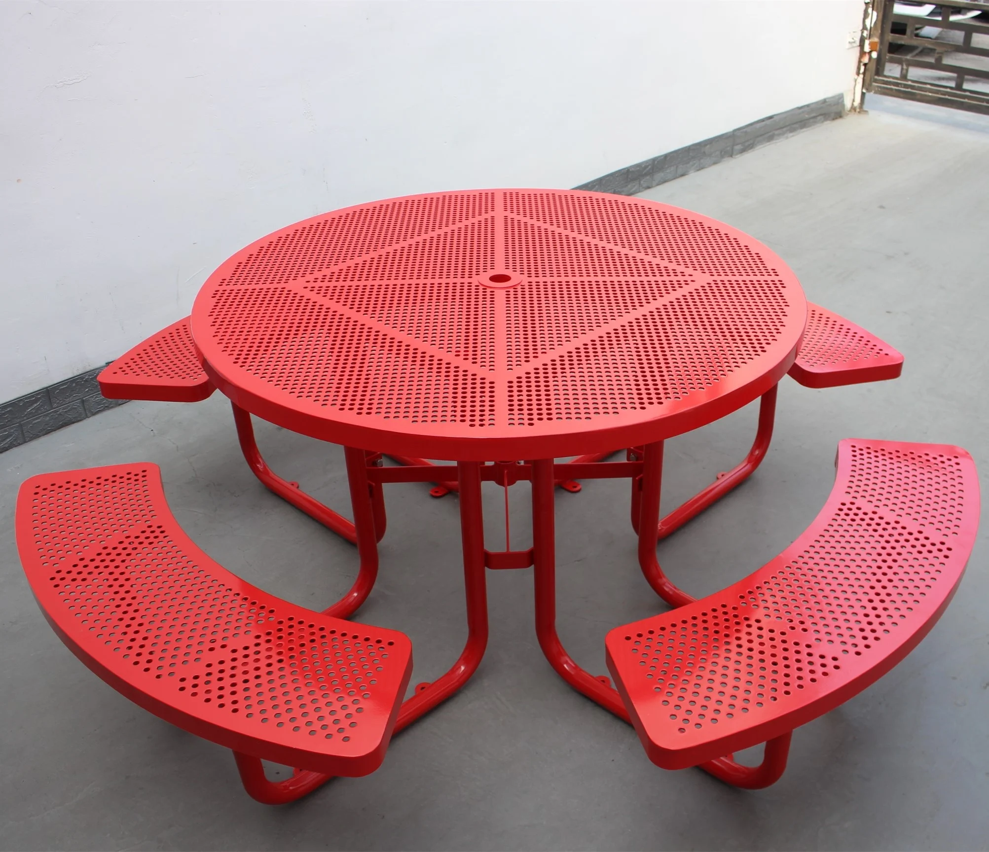 Sale from the factory Gavin street furniture mild steel patio table with 4 seats commercial outdoor metal picnic table setting