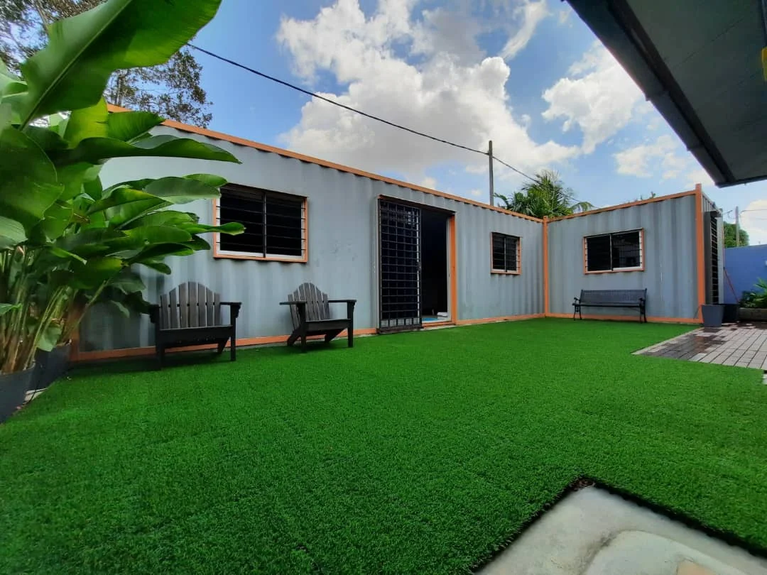 interlocking outdoor artificial grass tile easy installation DIY home green artificial grass