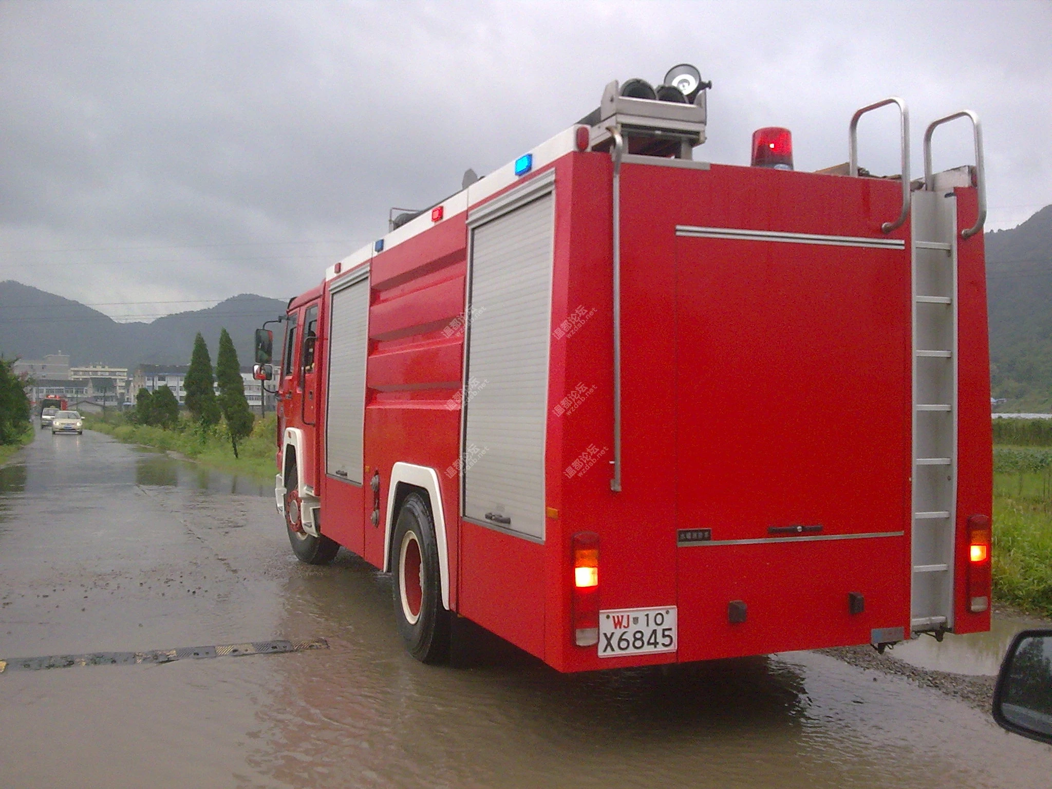 Dongfeng Brand Fire truck model EQ1141 for sale