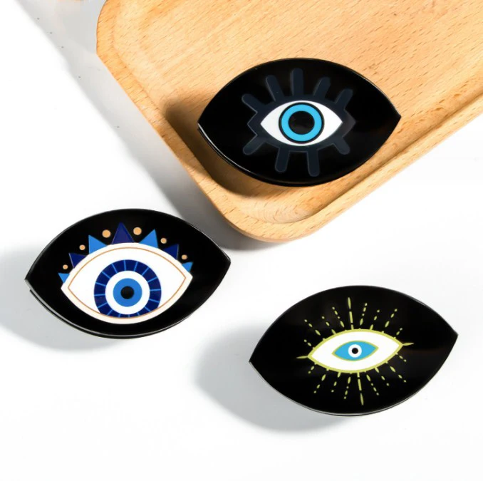 Stylish simple personality demon Eye hair claw