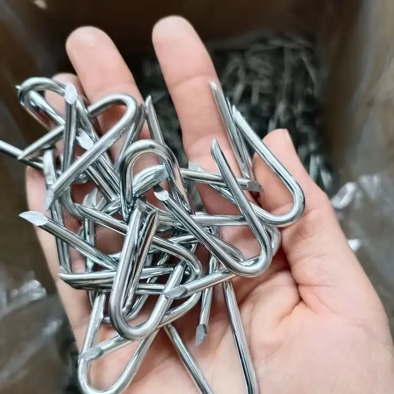 Fencing staples  U Type Nails smooth or barbed shank for poultry farming equipment