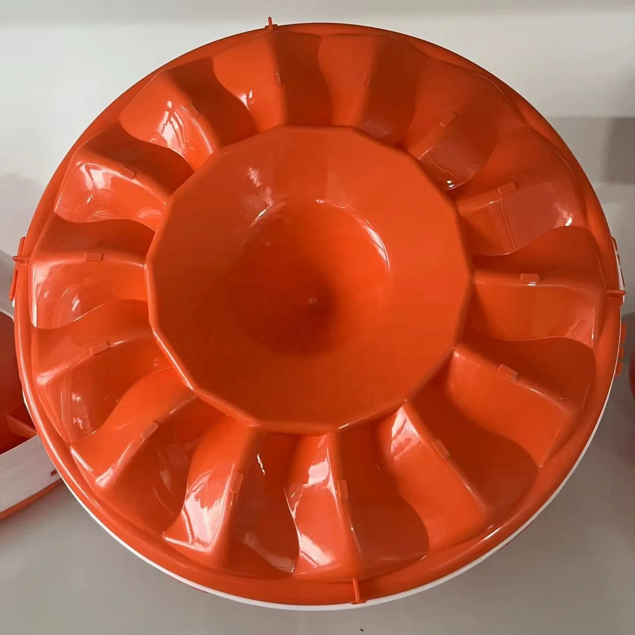 Automatic Poultry Farming equipment Chicken Feeding pan 14 grid Feeder Line System for Floor Raising System