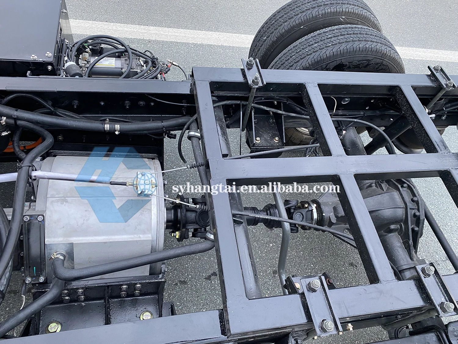 China Factory ODM&OEM Light Electric Van Chassis 5Ton Load 200-280km Driving Mileage Cargo Truck