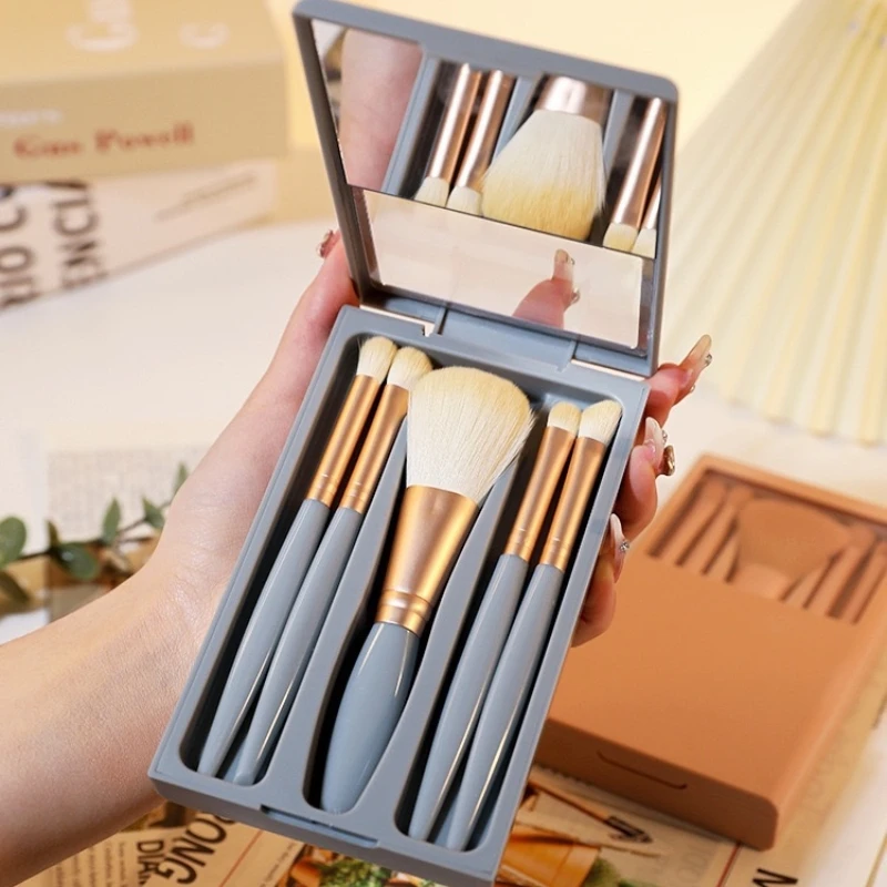 Hot Sell Hot Moms Professional 5Pcs Mini Size Travel Makeup Brushes Set Or Other Makeup Tools
