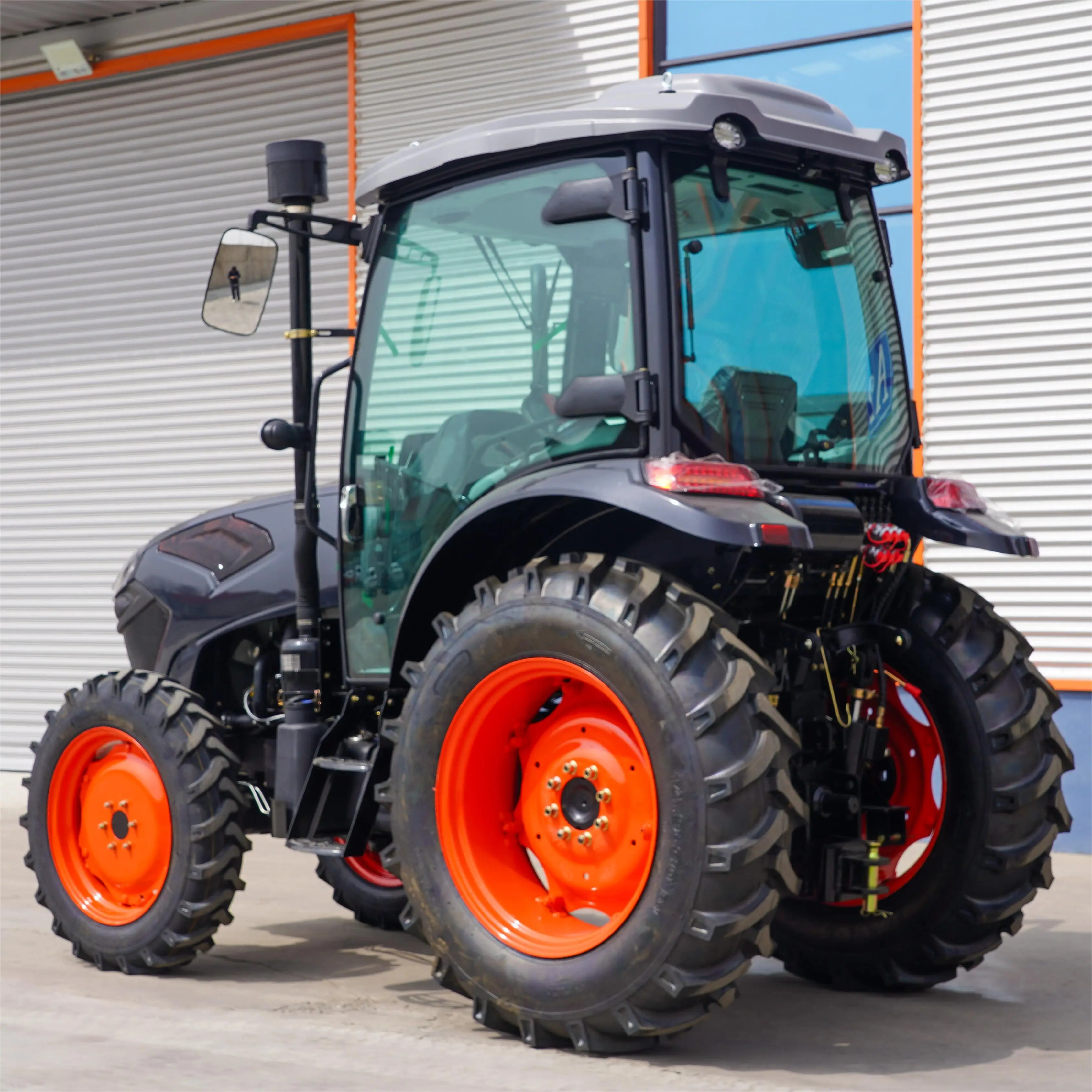 Manufacturer Supply 80HP 90HP 180HP 4WD Engine Wheel Small Garden Tractor/Agricultural Mini Farm Tractor with Cab