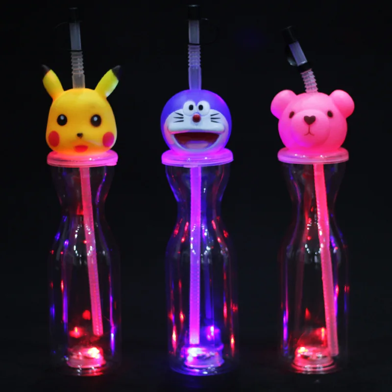 Wholesale Flashing Cartoon Led Straw Bottle Plastic Led Flashing Cup With Lid And Straw