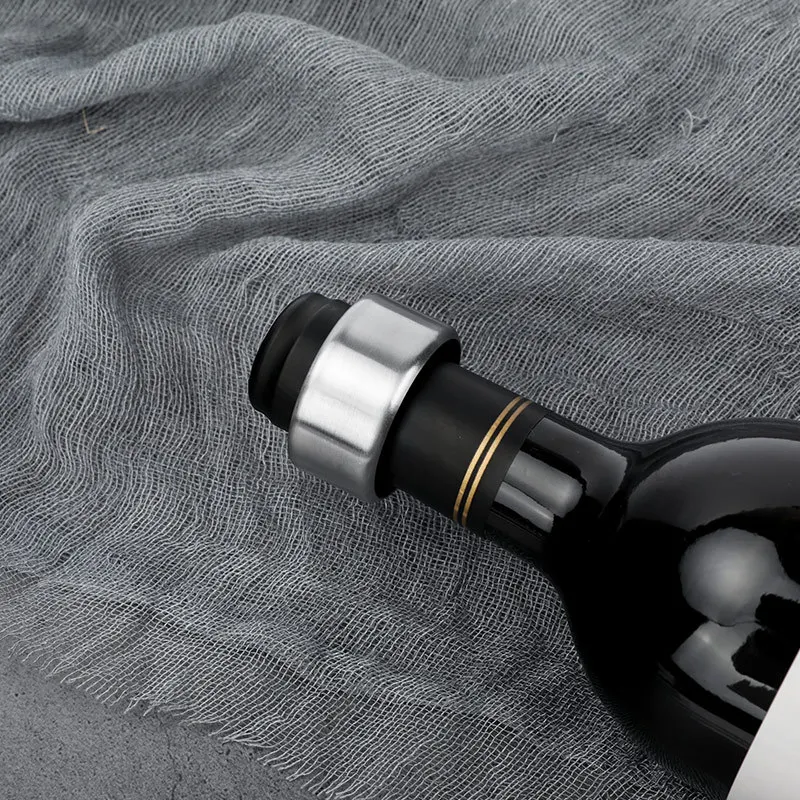 Wine Rings Stainless Steel Wine Bottle Collars Drip Rings, Simple and Durable Wine Drop Stopper with Velvet Felt