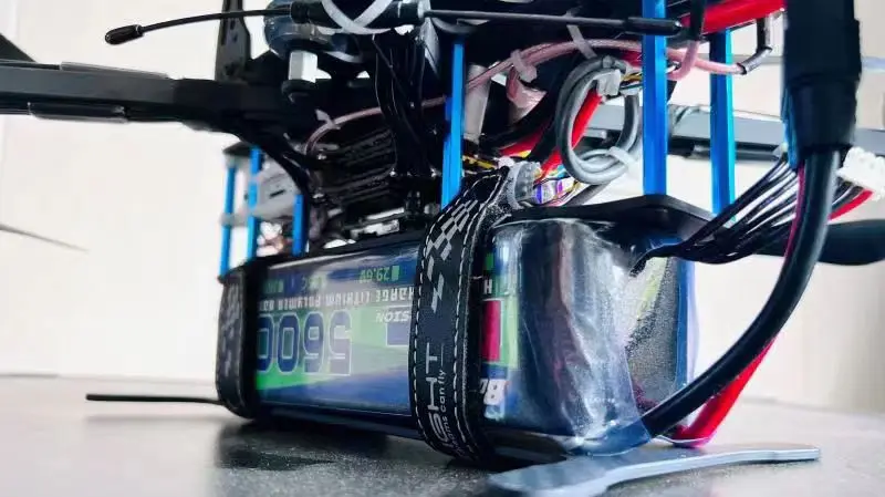 8'' plane 5600mah 6S.jpg