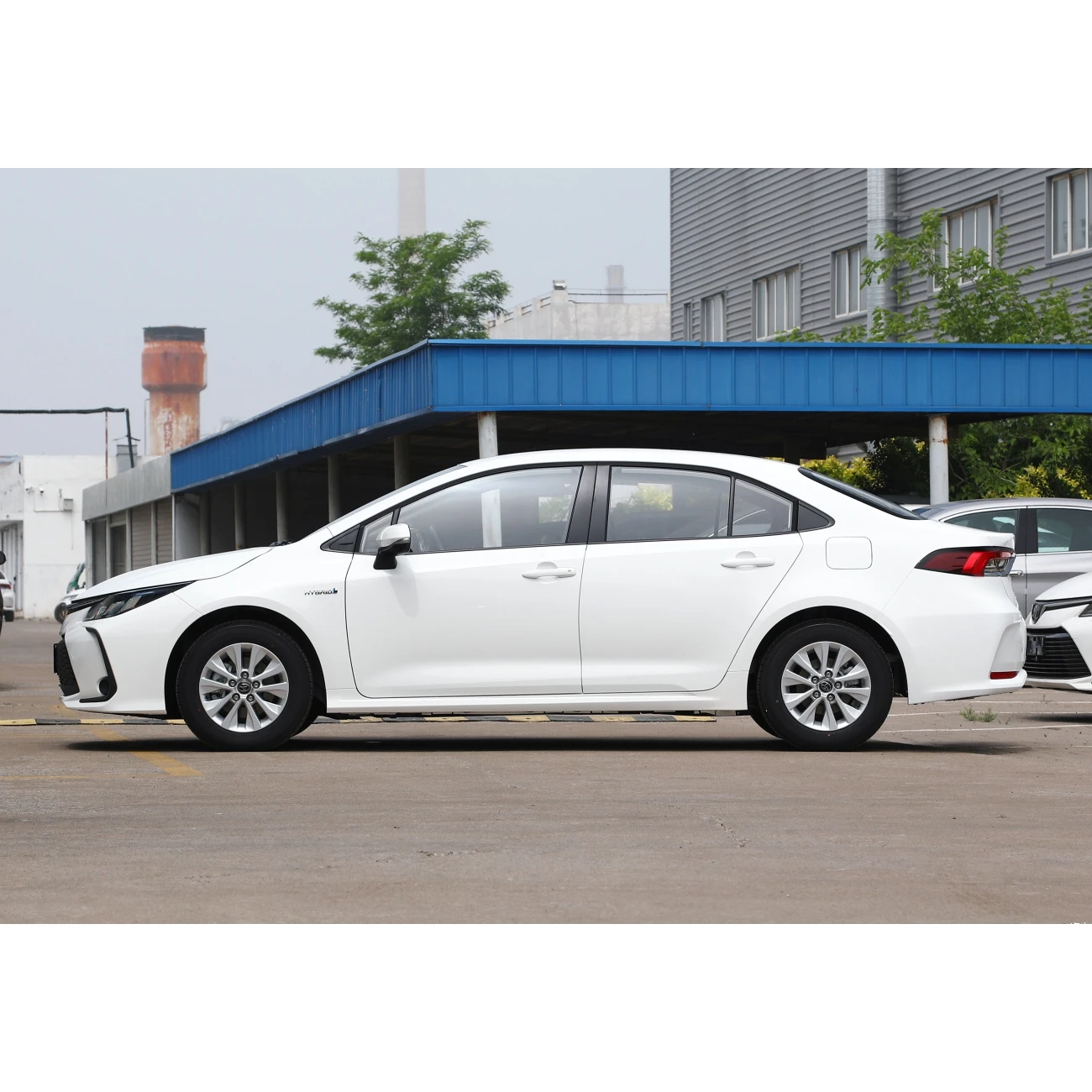 Wholesale low price Toyot auto Hybrid Edition China used Automatic Sedan SUV Car vehicle