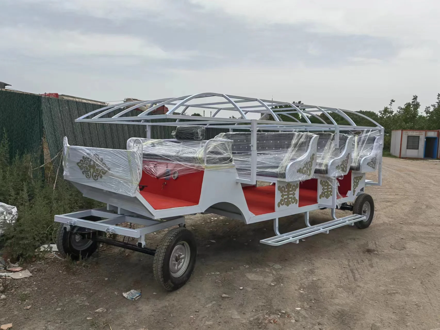 Luxury European Tourism Sightseeing Horse Drawn Wagon Carriage for Sale