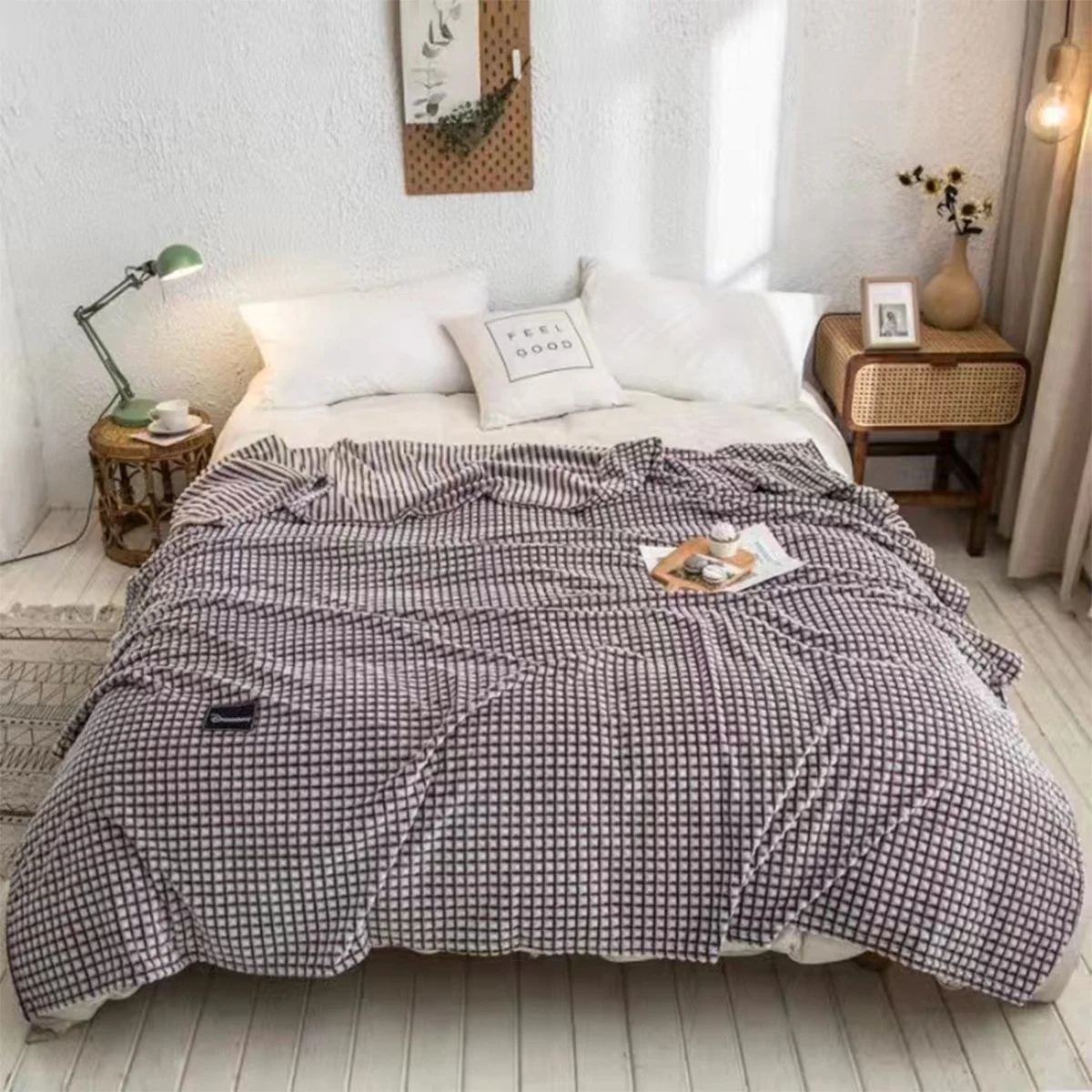 Wholesale Luxury Plaid Pattern Cozy  Fleece Bed Blanket Soft Throw Blanket  Custom Logo