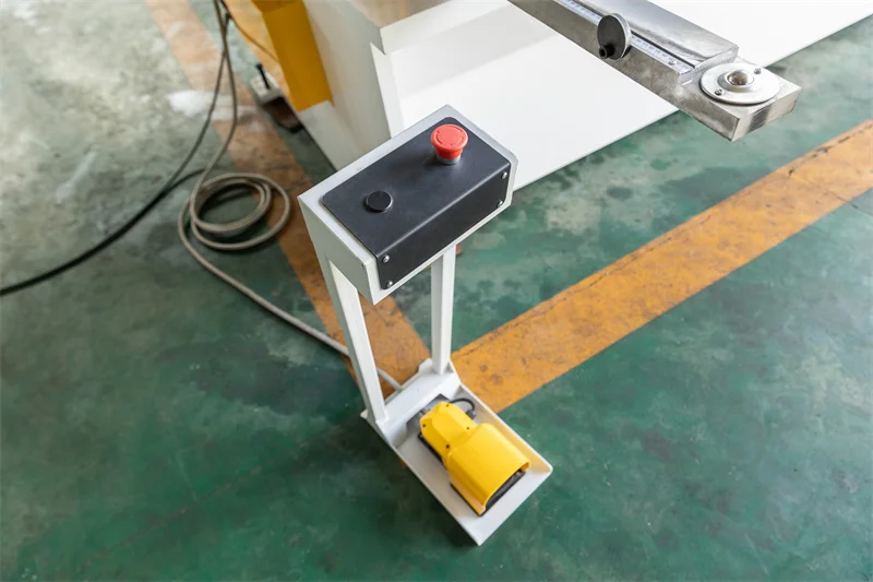 Good Quality Raymax Brand CNC Hydraulic Metal Stainless Steel Aluminum Shearing Guillotine Cutting Shearing Machine