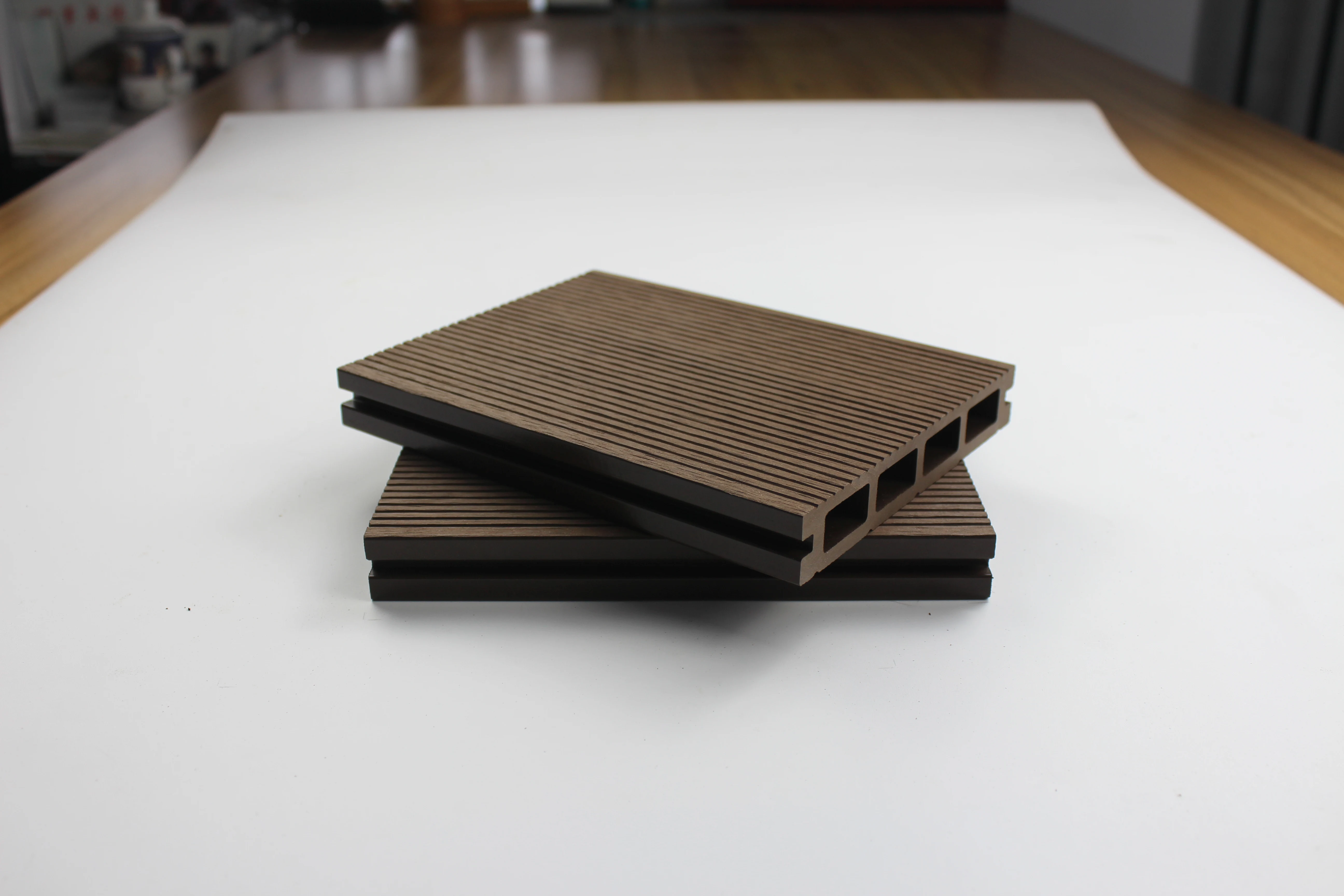 60 30 Garage Warehouse Grid Plastic Flooring Interlocking Tiles Sale Simple OEM Surface Parts Color Material Origin Type Free