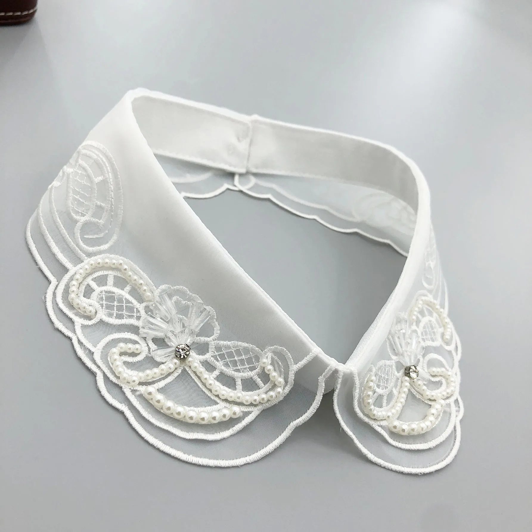 New Style Womens Fashion Lace Neck Wisps Of Flower Around Detachable Handwork Fake Collar