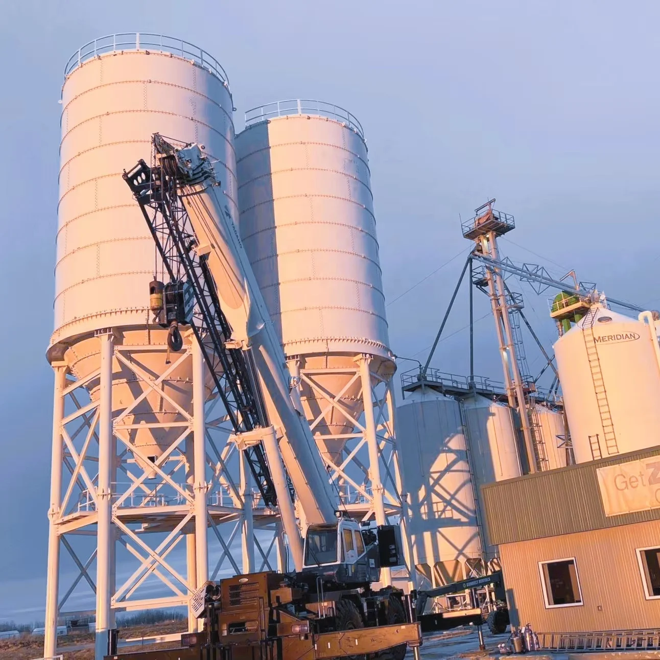 High quality small grain storage silo price bolted type cement storage