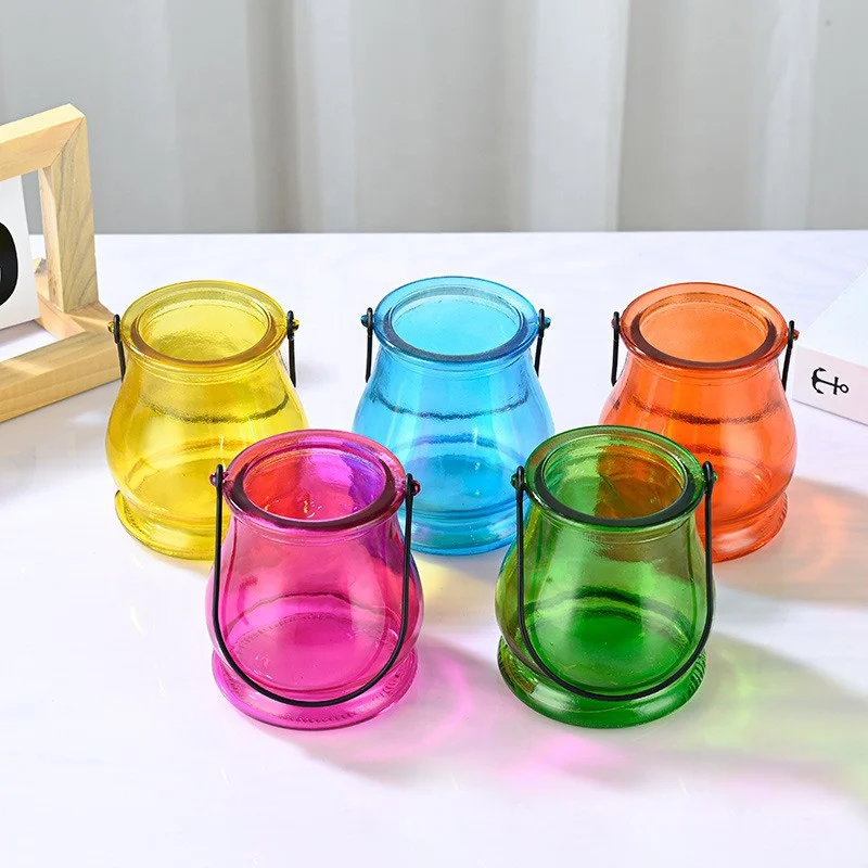 Свадебный декорированный стол маленькие банки для чайных ламп