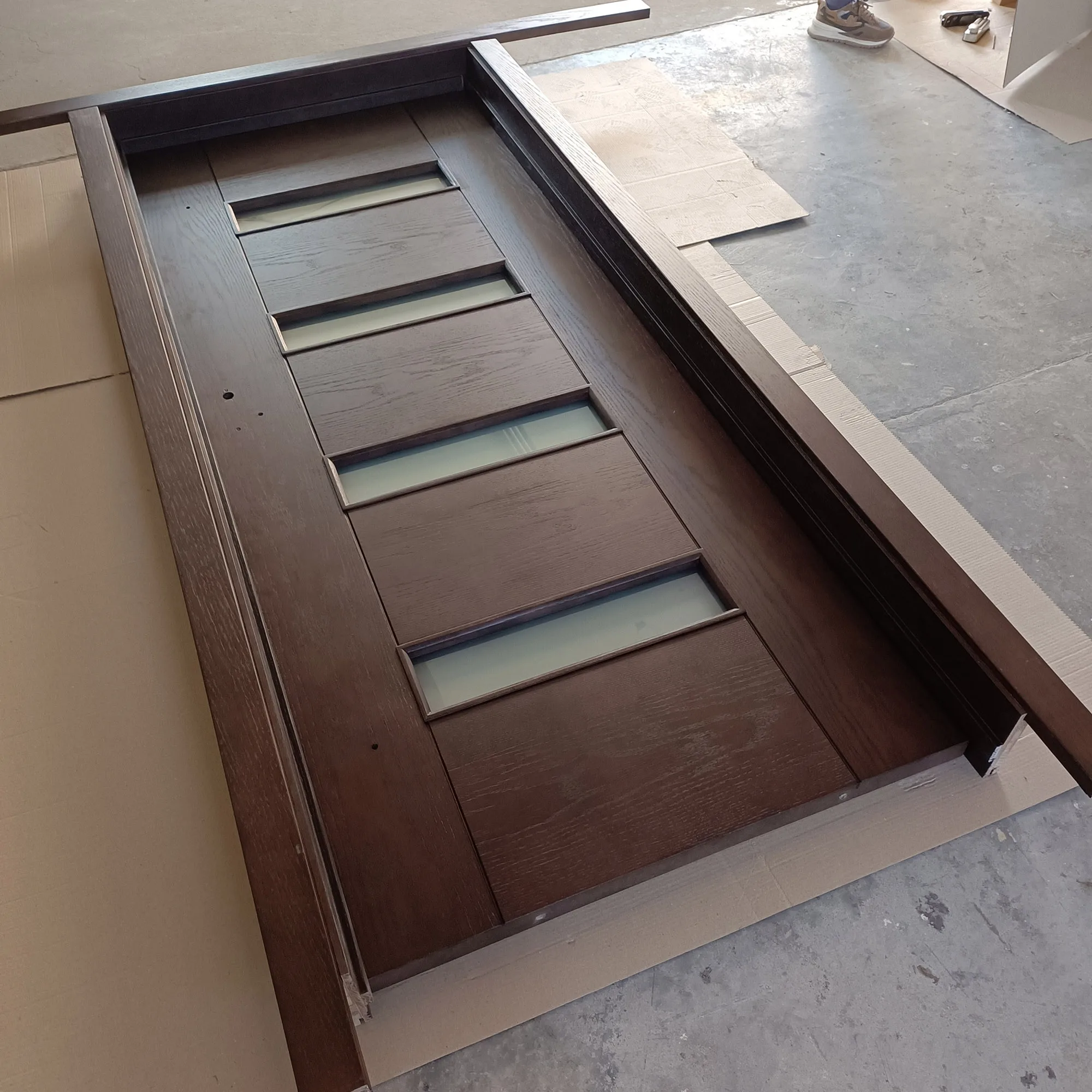 Modern Design Solid Oak Wood Exterior Main Pivot Wood Entrance Doors