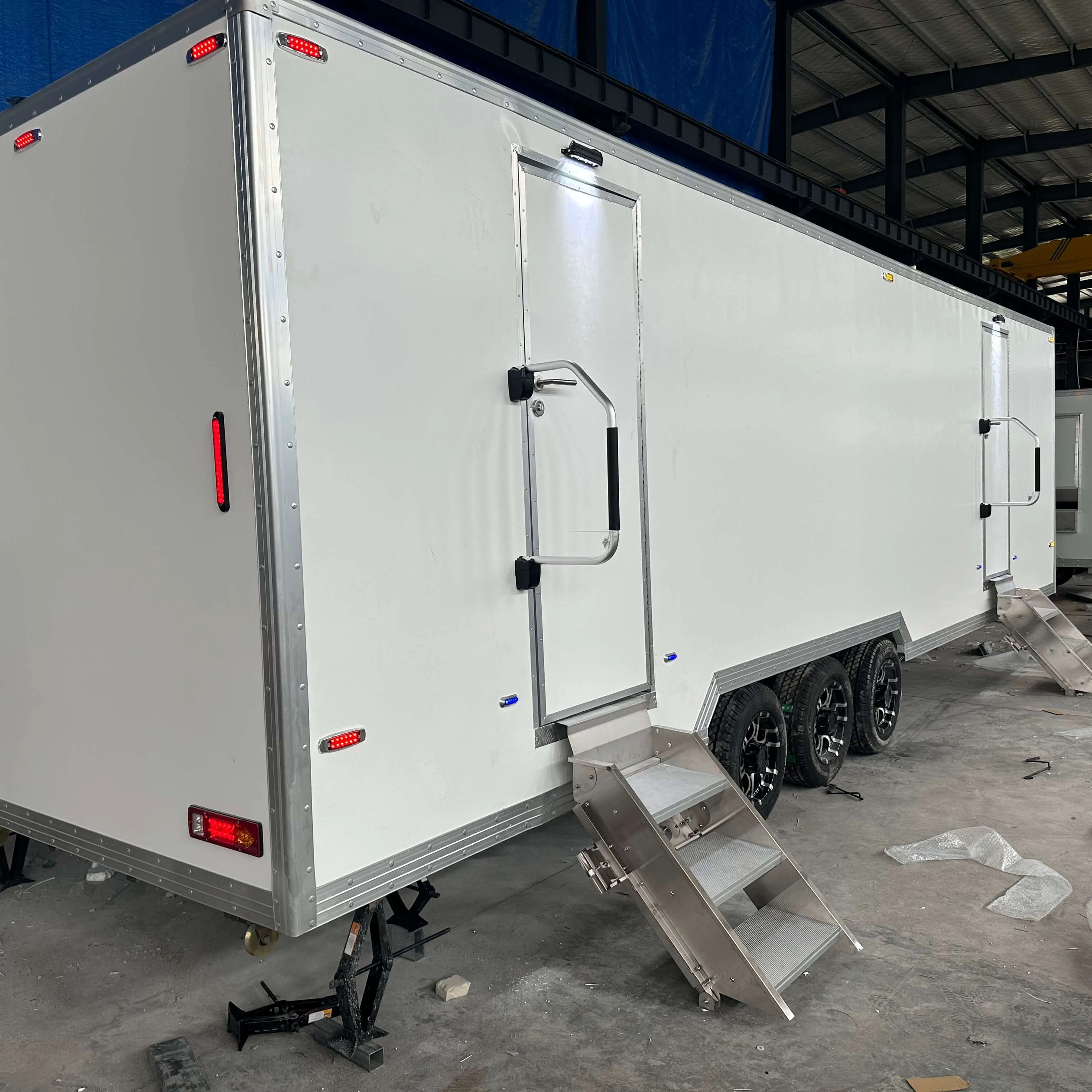 2024 Concession Country Outdoor Public Portable Mobile Toilet Restroom On Site Trailers Western Style Toilet Trailer For Sale