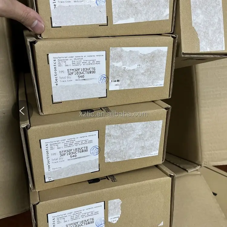 XZT TLE6209R IC Original Brand New Car Automotive ECU Chip TLE6209R