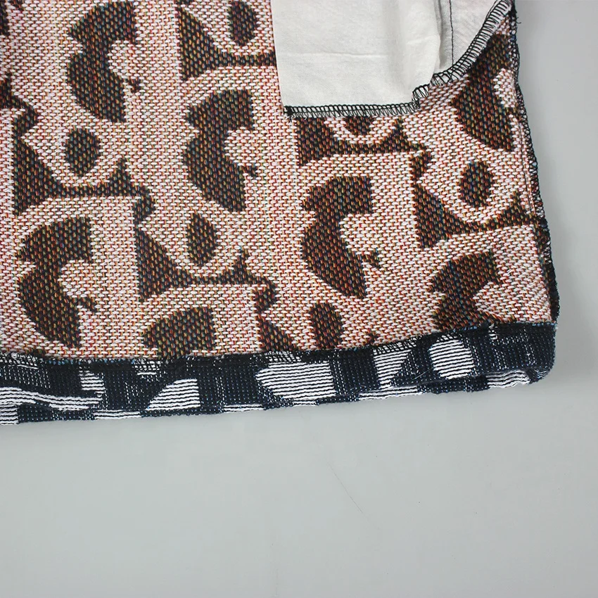 Customized Design Jacquard Soft Comfortable Waist Woven Tapestry Custom Logo  Shorts