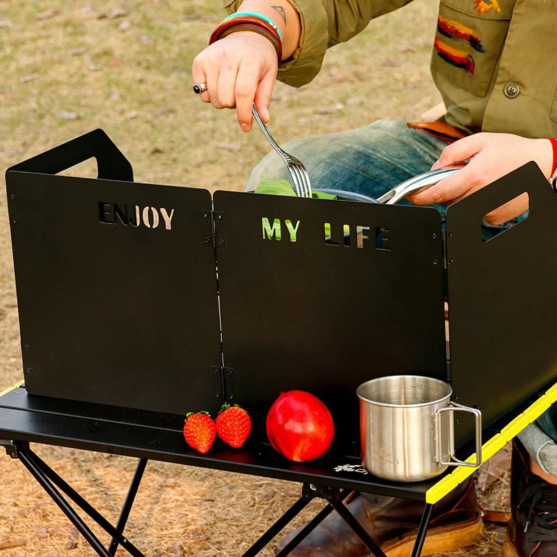 Portable Steel Outdoor Stove Windshield Lightweight Hollow Windscreen Camping Stove Windshield For Hiking