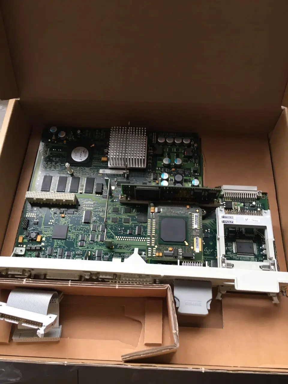 6FC5210-0DF00-0AA2 810D / 840D SIEMENS CNC controller panel Electronic control equipment  PCU20 cnc plasma controller