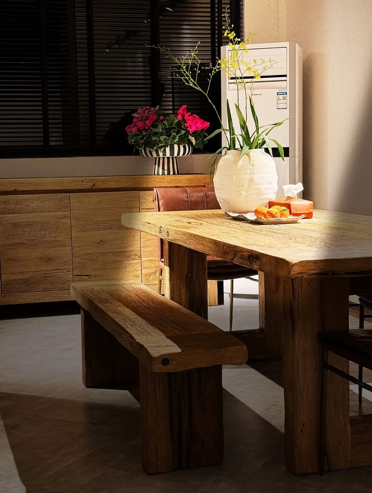 100% reclaimed oak wooden slab long stool patio bench for garden house