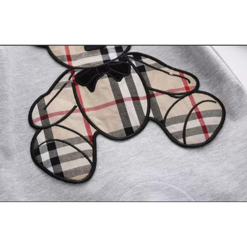 Well-designed top quality safe and reliable newborn baby clothes sets