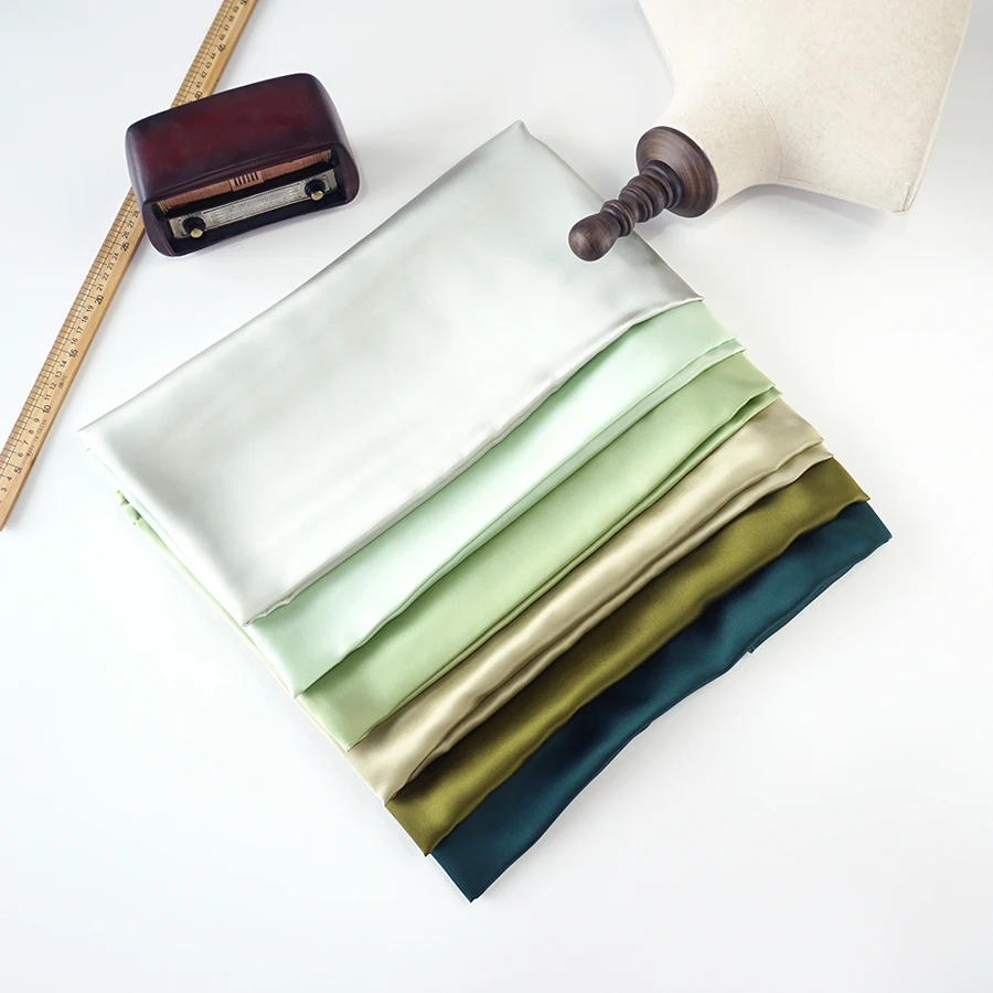 Wholesale solid color smooth soft 114cm width 16MM/19MM/22MM/25MM 100% Real Pure silk fabric satin For Clothing or Pillowcase