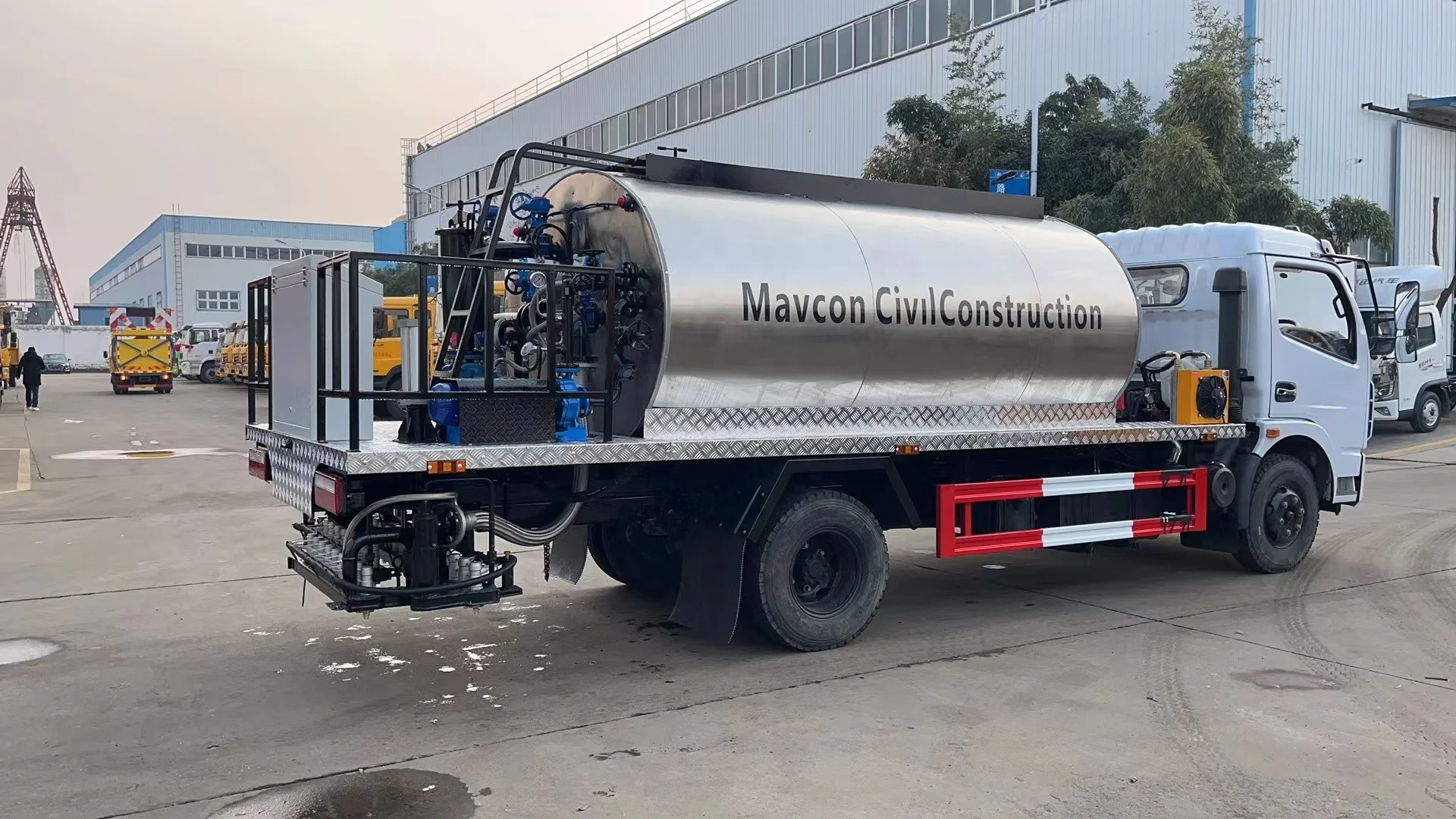 Dongfeng дорожное оборудование битум грузовик