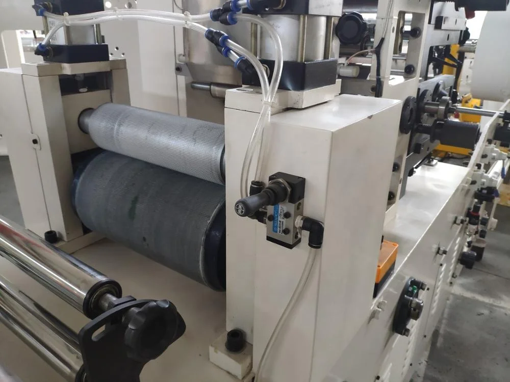 
News design paper napkin making machine price 