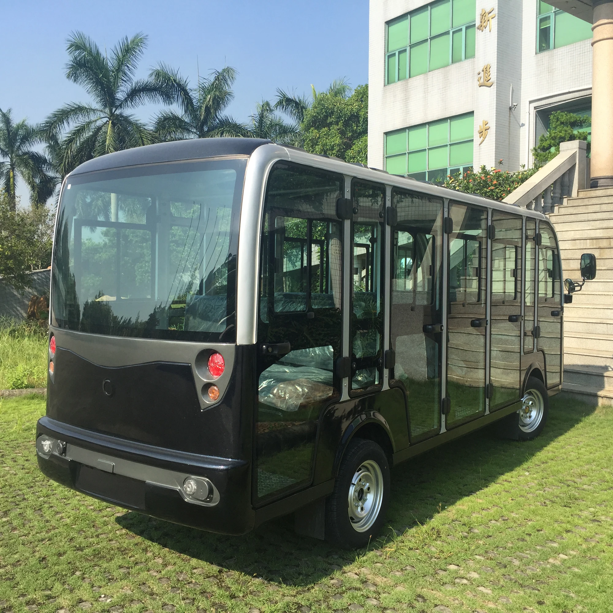 14 Seats Enclosed Tourist Bus Electric Sightseeing Car Shuttle Bus with CE