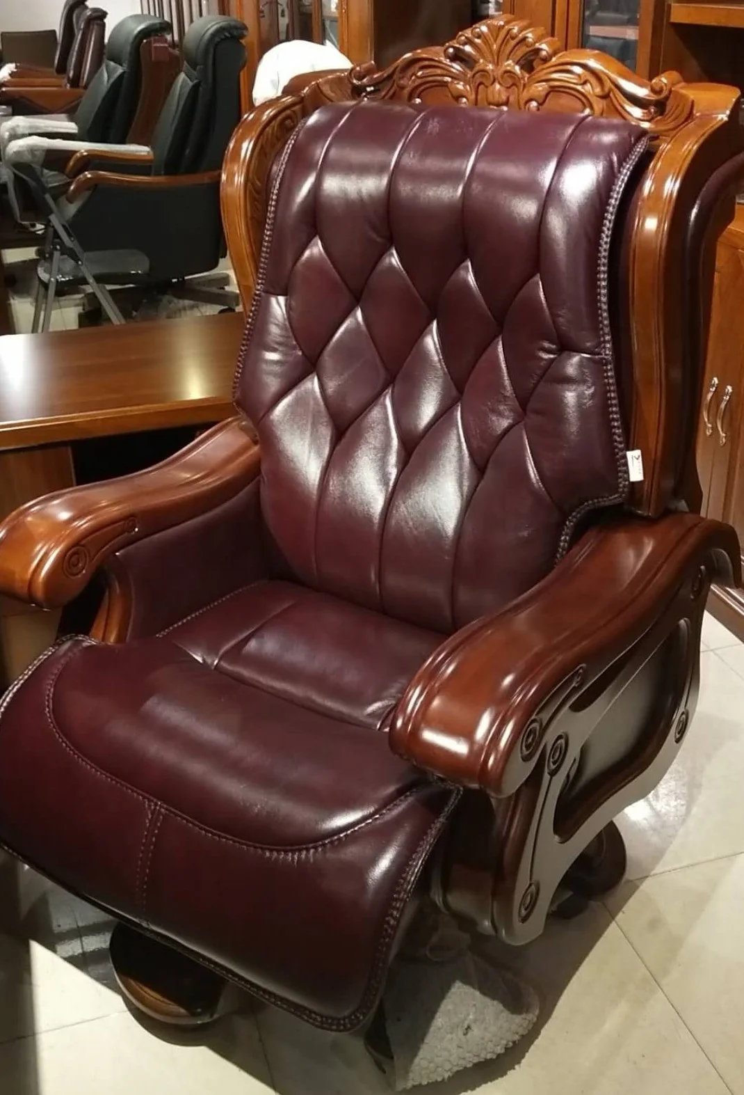 Роскошный Королевский функция поворотный эргономичный офисный стул с откидывающейся спинкой из коровьей кожи общие