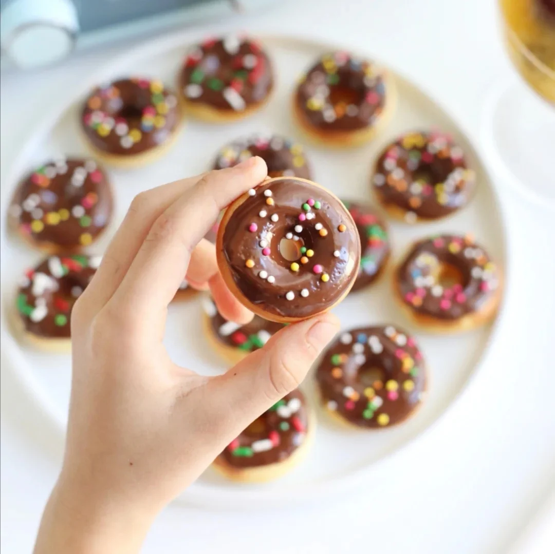 
Snack Equipment Doughnut Mini Donut Maker Machine For 12 Ring Donuts 