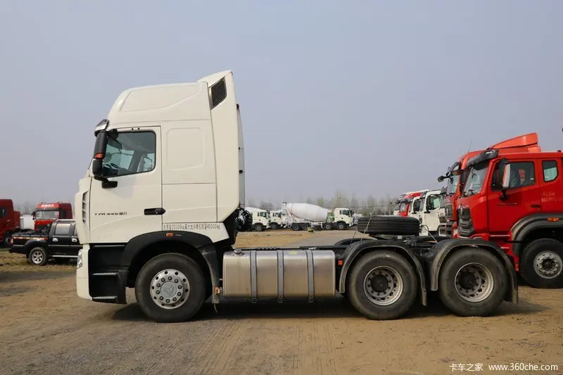 Вторая цена sinotuck Howo 371 420 л.с. Prime Mover 6x4 б/у тягач