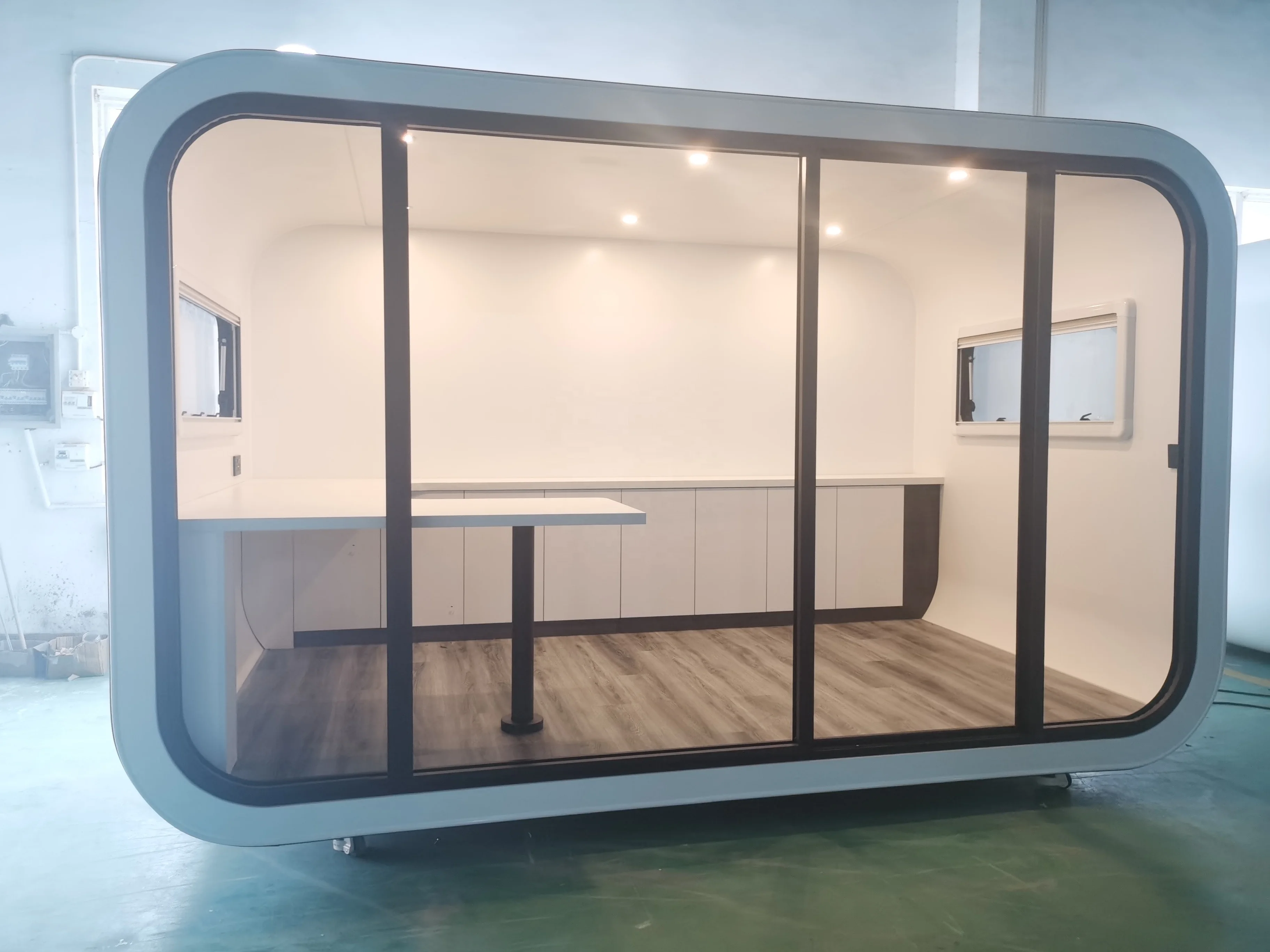 Luxury Container house  movable hotel portable meeting room  office studio pod office pod